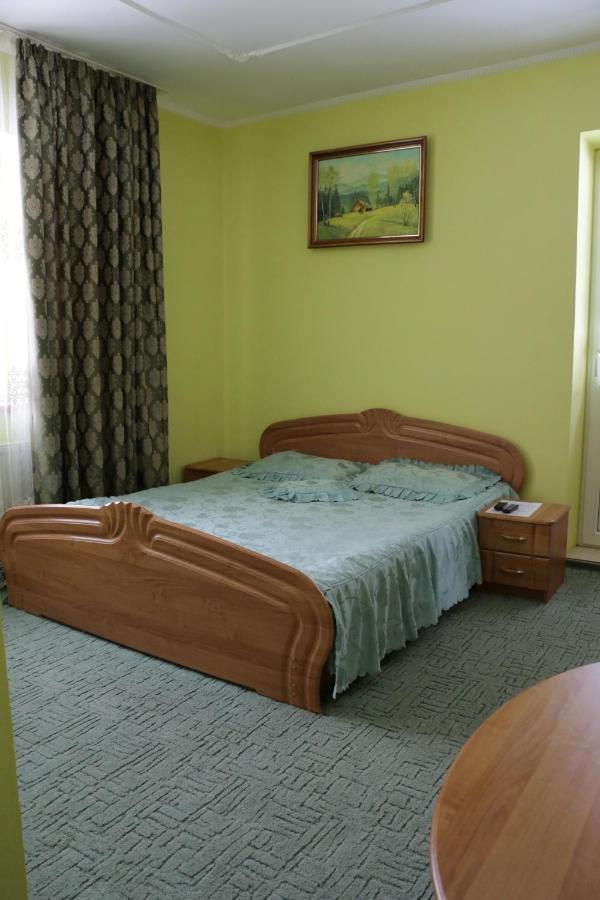 Karpatskyi Maetok Hotel Slavske Luaran gambar